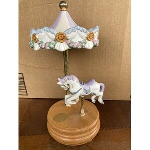 Vintage Willetts Music Box With 1 Carousel Horse & Rotating Umbrella - GC
